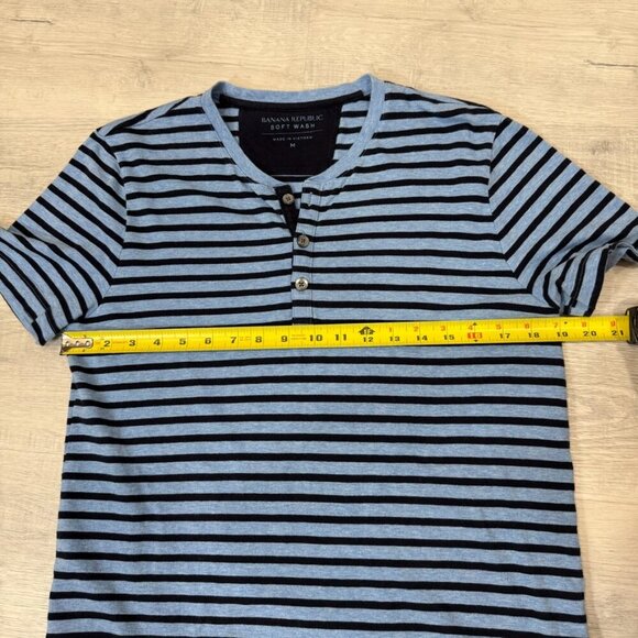 Banana Republic Soft Navy Blue Striped Henley Shirt Size M 100% Cotton - Picture 6 of 17